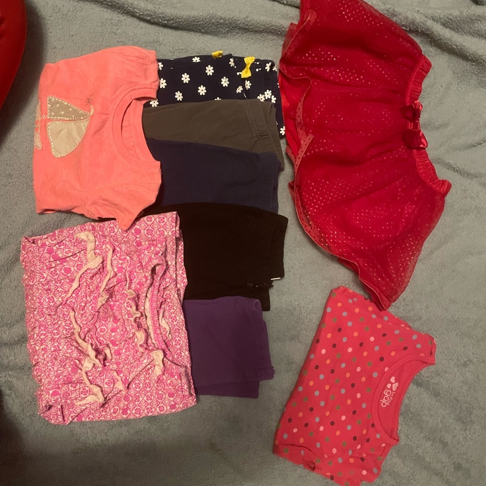 FREE WITH BUNDLE 2T Girls bundle